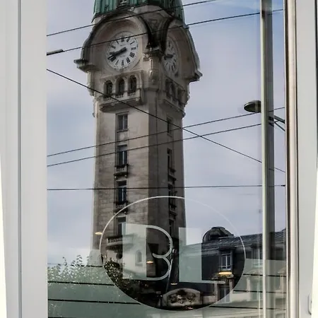 De La Poste 2*
